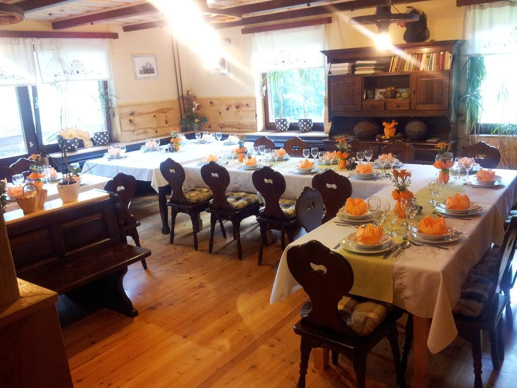 Hotel Turisticna Kmetija Zgornji Zavratnik Luče Exterior foto